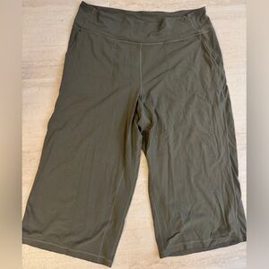 Lululemon Align Wide Leg Crop - Size 20 - Neutral Green